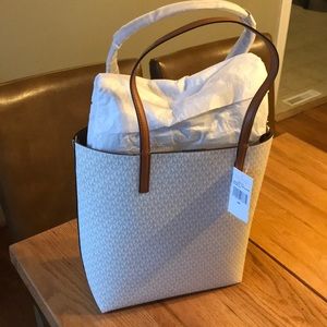 Michael Kors Tote with pouch
